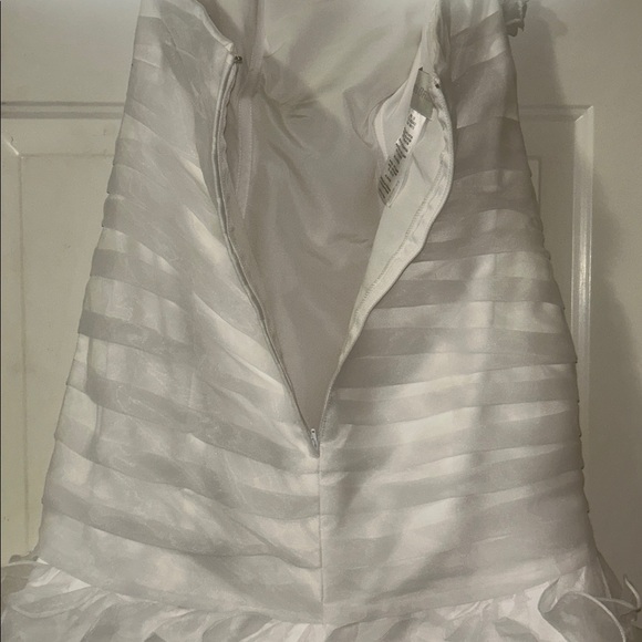 David's Bridal Organza Fit and Flare Gown with Vertical Ruffle size 12 - Picture 7 of 8